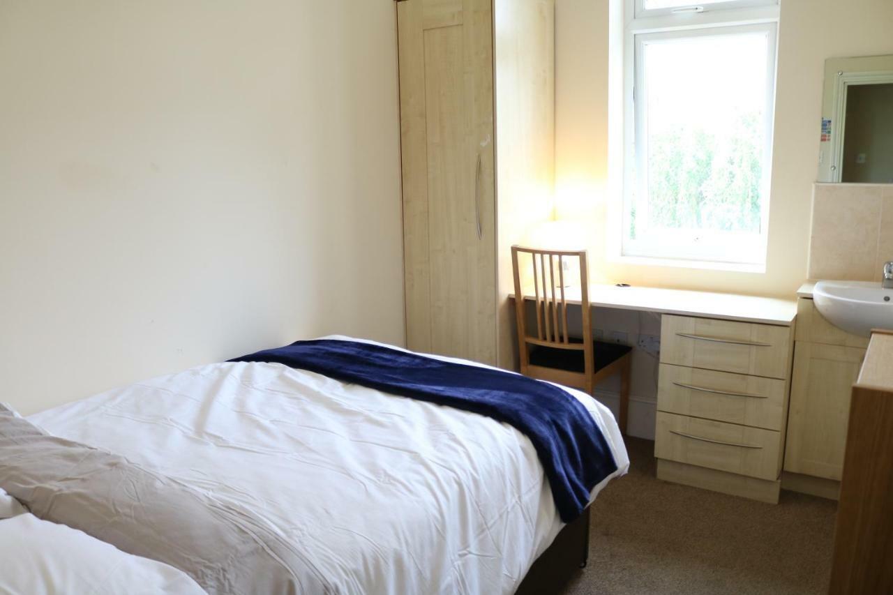 Right Stay Guildford Exterior foto